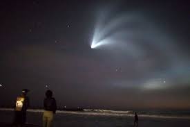 The rocket stage was part of the march 4 launch of the spacex. Spacex Launch Lights Up Night Sky In Southern California Abc News