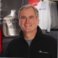 Leslie Acree's Instagram, Twitter & Facebook