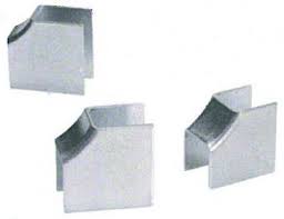 Parclose — ● parclose nom féminin (ancien français parclore, achever, enclore) panneau de menuiserie séparant notamment deux stalles d église. Angle De Parclose Acier Zingue Blanc Ep 1 Mm Haut 19 Mm Dim 28x28 Mm Cond 50