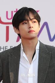 As everyone knows suga is very proud of where he comes from and often . Bts V Is Receiving Attention From All Over The World For His Unreleased Song Sleep Zapzee