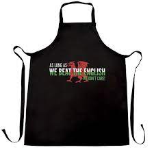 Découvrez tout le vocabulaire de la nourriture et de la cuisine en anglais avec plus de 250 a kitchen apron = un tablier de cuisine. Tablier Tant Que Nous Battre Les Anglais Designer Imprime Sport Slogan Tablier Noir Cdiscount Maison