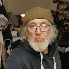 Am I in cuckoo land or could this be a kneecap