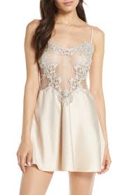 Showstopper Chemise