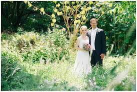 Die hochzeitsportraits sind die emotionalsten und schönsten fotos einer hochzeit, egal ob in der natur, vor der kirche oder an ausgefallen orten, hier ist alles möglich. Standesamtliche Hochzeit Im Schloss Weinheim