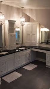 L Shaped Vanity Design Ideas Pictures Remodel And Decor Bathrooms Remodel Master Bathroom Design Bathroom Remodel Master