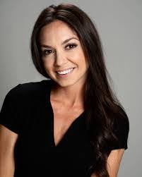 Dee Cameron's Instagram, Twitter & Facebook