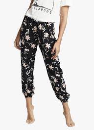 Codes promo, ventes flash, livraison offerte, trouvez le produit de vos rêves à prix réduit ! Soldes Pantalon Ample Imprime Fleuri Black Billabong Femme Place Des Tendances