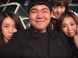 Hello, sorry for not posting in a week, but in today's video i am going to be showing you how to get a small head in roblox. Twitter Dara Reveals How To Get A Smaller Face On Photos Use The Jjangmae Effect
