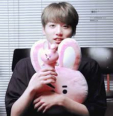 Bt21 have released baby version merchandise and fans are loving it. Kookie Cooky Awww Babieee Kookie Bt21 Jungkook Jeon Jungkook Bangtan Sonyeondan