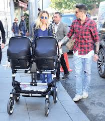 Alanyaspor galibiyeti için bugün bizim için iyi bir gündü diyen atiba hutchinson, 3 asistle katkı verdim. Atiba Hutchinson Ve Ailesi Alisveriste