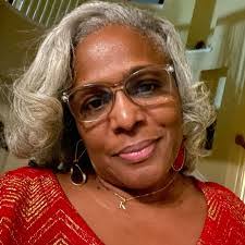 Karen Criswell's Instagram, Twitter & Facebook