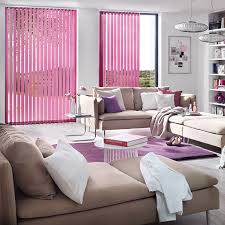 Le store californien est composé de lames de tissu verticale, qui peuvent être orientées comme vous le souhaitez, pour occulter la lumière en fonction de vos besoins. Store Verticales Pour Grande Baie Vitree