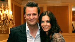 Hbo matthew revealed on the chris evans breakfast show in 2016 that he couldn't remember somewhere between season three and six of his time on the nbc sitcom. Psa Friends Matthew Perry Has Always Been In Love With Courteney Cox