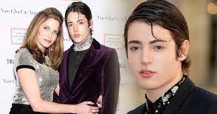 Check out full gallery with 280 pictures of stephanie seymour. Drama For Model Stephanie Seymour Her Son Harry Dies Of An Overdose Ruetir