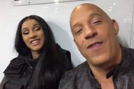Veloses e furiosos velozes e furiosos filmes filmes de ação cartazes de filmes baixar filmes dublados quadros de carros hd filme filme dublado figurinhas engraçadas. Vin Diesel Anuncia Cardi B No Elenco De Velozes E Furiosos 9
