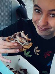 What should a first time Cinnabon customer get?