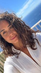 Jeannette Klein's Instagram, Twitter & Facebook