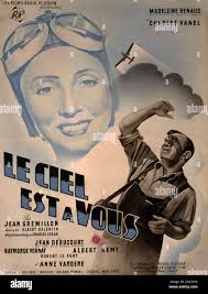 Pilot airplane woman hi-res stock photography and images