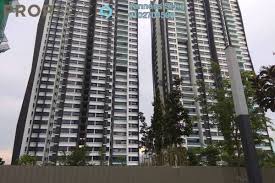 Smooth access to public amenities: Lakeville Residence For Sale In Jalan Ipoh Propsocial