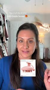 Day 4 of my 14 day gift guide series #giftguideforher #holidaygiftguide  #giftideas #hairgiftideas #girlgifts