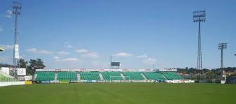 Sabia que até 1981 o fc paços de ferreira equipava à porto? Pacos De Ferreira Stadium Estadio Da Mata Real Football Tripper