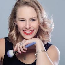 Amanda Brice's Instagram, Twitter & Facebook