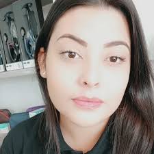 Anahi Escobar (@AnniApestegui)