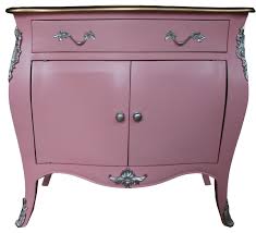 Les commodes baroques que nous vous présentons sont proposées dans plusieurs dimensions afin de pouvoir convenir à toutes les utilisations et pouvoir s'intégrer dans votre intérieur. Casa Padrino Commode Baroque Rose Marron Avec Un Tiroir Et 2 Portes H 88 Cm Fait A La Main En Bois Massif Edition Limitee