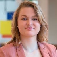 Lisa Rohner's Instagram, Twitter & Facebook