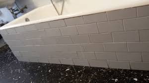 Si può scegliere tra l'acquistare un sistema combinato o attrezzare la vasca già esistente con un box doccia. Vasca Facile Docce E Vasche Per Disabili Ed Anziani