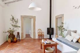 La Renovation D Une Ancienne Ferme A La Decoration Fraiche En Algarve Planete Deco A Homes World Decoration Maison Ancienne Ferme Deco Maison