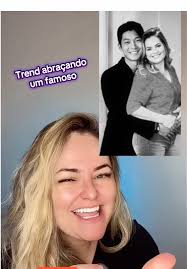 Como Fazer Trend Abraçando O Cantor Henrique