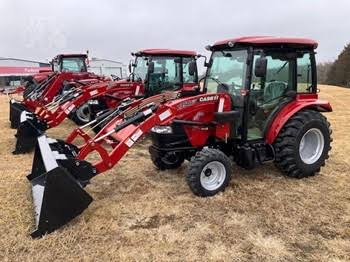Case IH FARMALL 40C Tractor