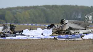 Passagers et équipage ont péri dans le crash d'un boeing 737 de la compagnie ukraine international airlines qui s'est écrasé mercredi matin après avoir décollé de téhéran en direction de kiev, selon des informations des médias iraniens. Onze Morts Dans Un Accident D Avion A Gelbressee Des Pieces Arrachees