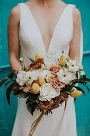 Daisy means sharing of feelings. 45 Best Fall Wedding Flowers Gorgeous Wedding Bouquet Ideas 2020