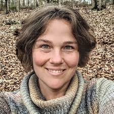 Marci Olsen's Instagram, Twitter & Facebook