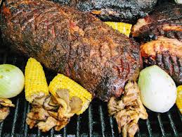 When it comes to entertaining there's nothing more quintessentially southern than blue willow china for a southern themed dinner party it's not only about the food. Party Food Ideas Southern Style Barbecue Recipes Hgtv S Decorating Design Blog Hgtv