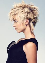 If you're looking for a new short hairstyle or would like to cut your long hair, have a look at these classy short hairstyles that will offer you inspiration in finding your perfect short hairdo. 20 Most Popular Short Haircuts