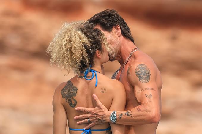 Sheila Casas: el atractivo empresario con un sorprendente parecido a  Escassi con el que ha protagonizado unas apasionadas fotos | Famosos