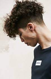 Men S Hairstyles Shaved Sides Curly Top Photo Premier Amour Menshairstyles Menshair Curlyhair Curly Hair Men Men S Curly Hairstyles Curly Hair Styles