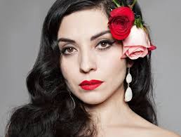 At an early age she began to develop her taste for music and . Mon Laferte Konzert Tour 2021 2022 Tickets Online Kaufen