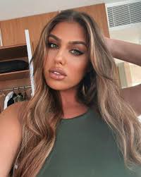 YouTuber Sydney Crouch gives fans 'raw' insight about her mum's death