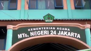 Informasi lengkap seputar ppdb online sma 2021 dan tips yang perlu diperhatikan untuk memaksimalkan peluang diterima di sma pilihan. Mtsn 24 Mars Mts Negeri 24 Jakarta Youtube