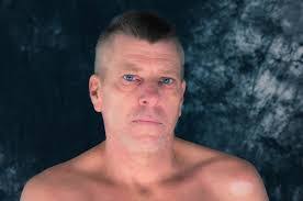 Travis Shrum's Instagram, Twitter & Facebook