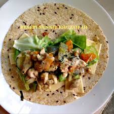 Dalam artikel resep okdiario lain, kami membuat sup cabai merah dengan madu. Resepi Nennie Khuzaifah Wrap Ayam