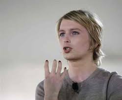 Chelsea Manning: Hero or Traitor and Negative Feedback loops