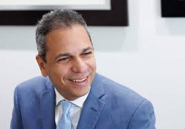 Docentes y estudiantes del ITLA despiden al rector Omar Méndez Lluberes