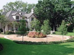 Certain features of your landscape and home will help determine possible driveway designs and ideas. Oval Driveway Landscaping Ideas Front Landscaping Ideas