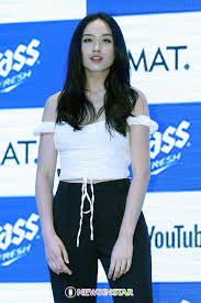 Translate the description into english (united states) using google translate? í¬í ì¸ì¤í ë¦¬ì ì´êµ­ì ì¸ ë¯¸ëª¨ ìì¤ë¥´ë¹ ìì¬í