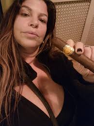 Cigar Entertainment for Traffic Jams